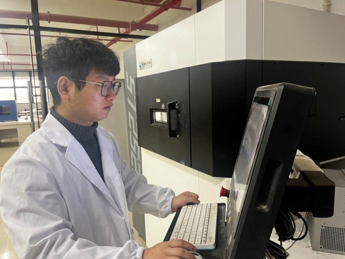 永利集团3044欢迎光临学子昝君:做科研路上的探索者与服务者