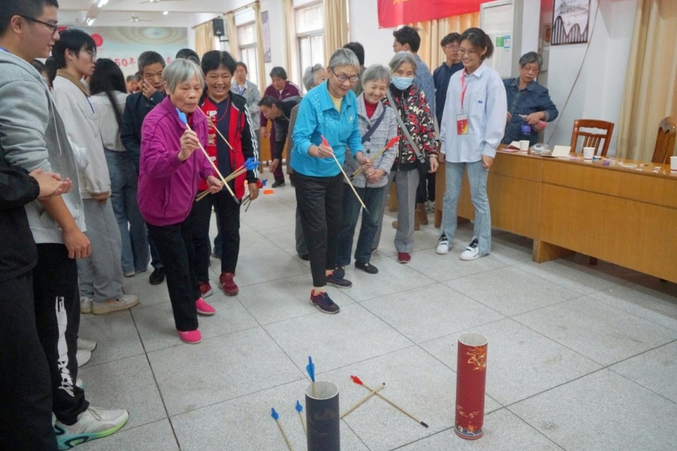 永利集团3044欢迎光临:情系重阳 暖心关怀 永利集团3044欢迎光临:情系重阳 暖心关怀