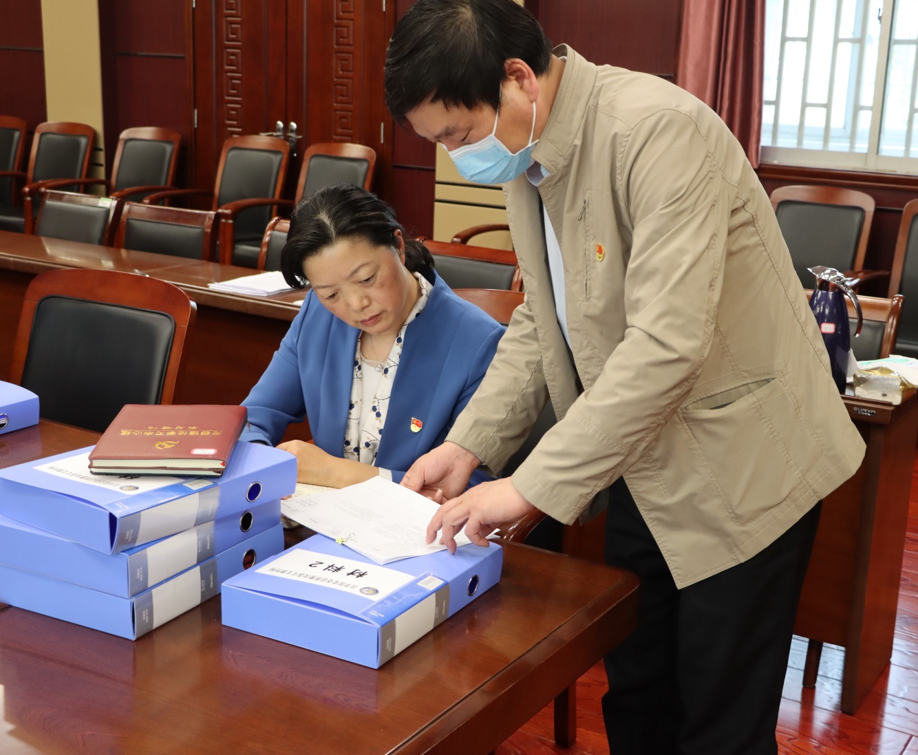 说明: E:\网站公众号维护\2022年\4月\0422党委巡察工作办公室检查组对beat365唯一官网党委巡察整改落实情况开展专项检查\巡察32.jpg